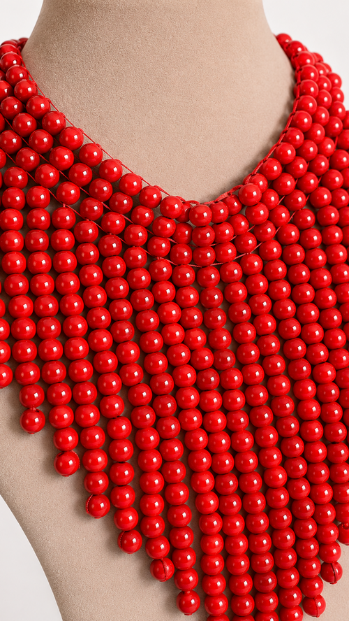 Collar corto babero bolas de madera
