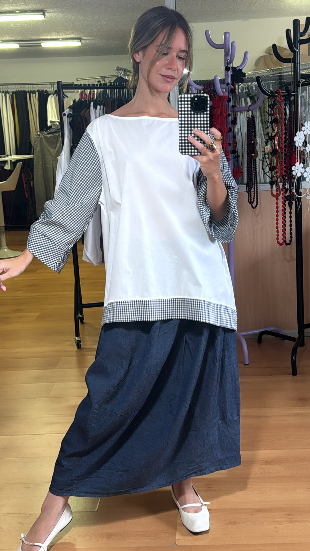 Blusa blanca y vichy