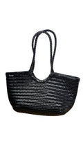 Bolso de piel trenzada negro
