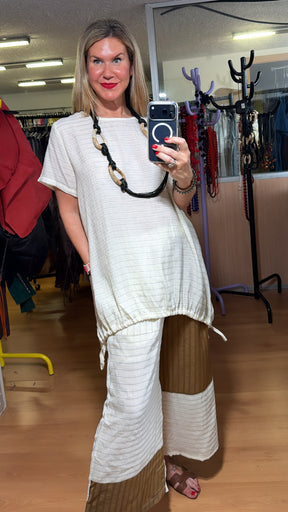 Blusa a rayas fruncida