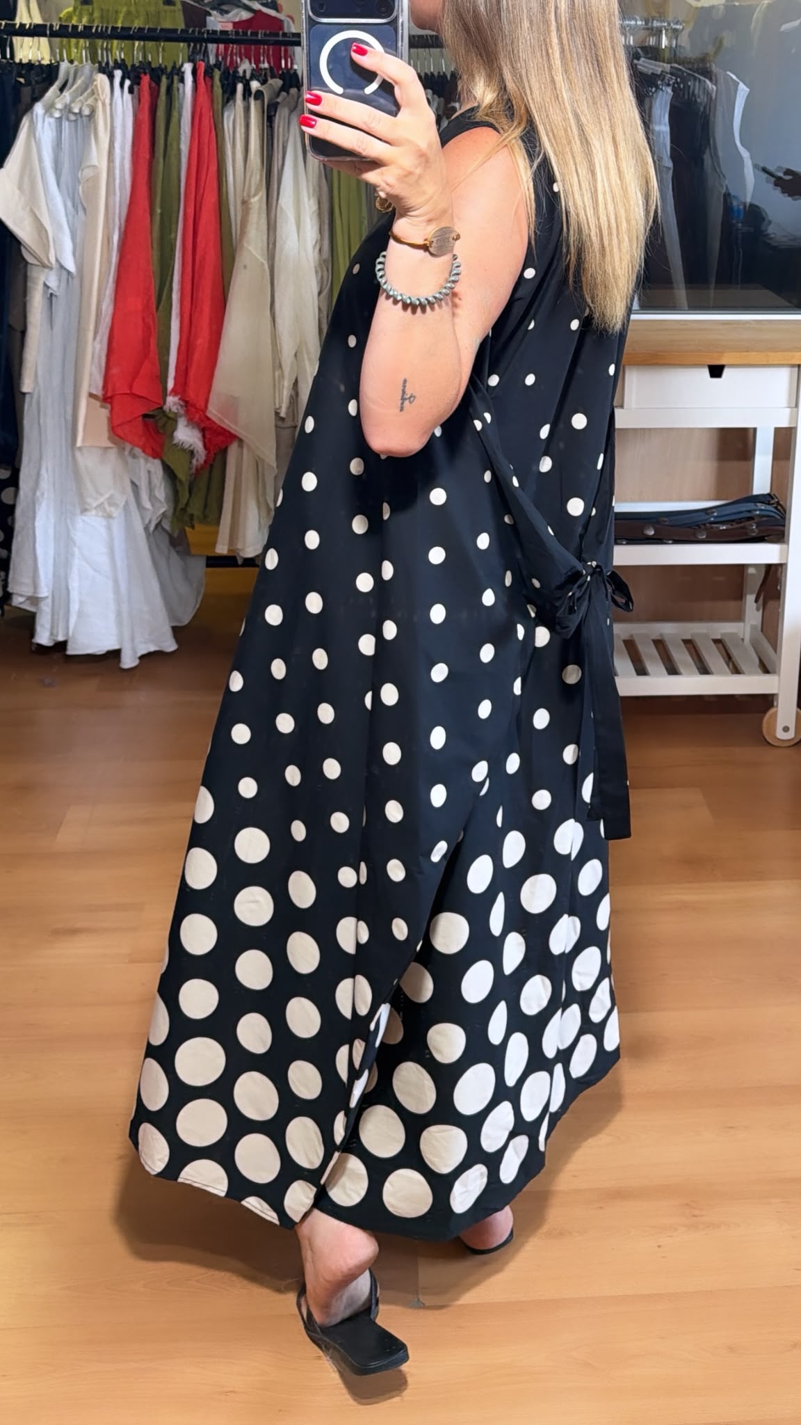Vestido de lunares sin mangas