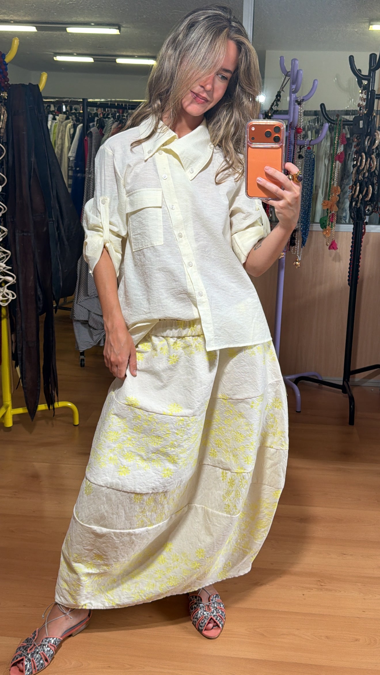 Falda globo blanca con flores