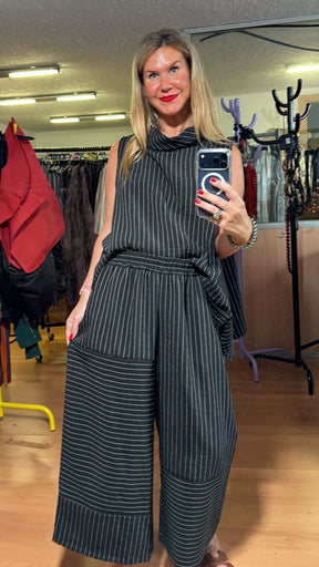 Pantalon negro de rayas