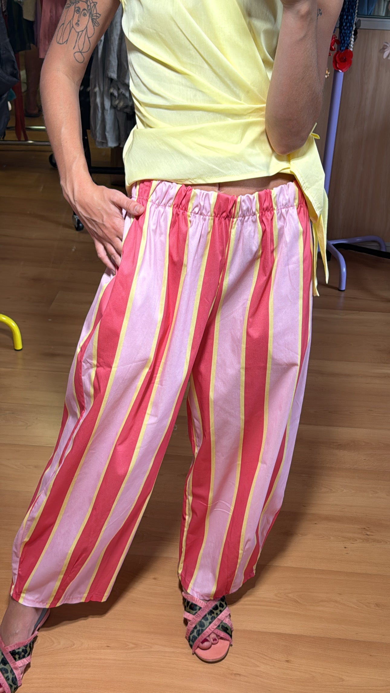 Pantalones bombacho a rayas