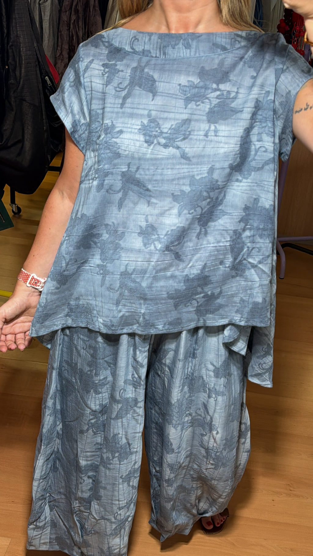 Blusa detalle floral