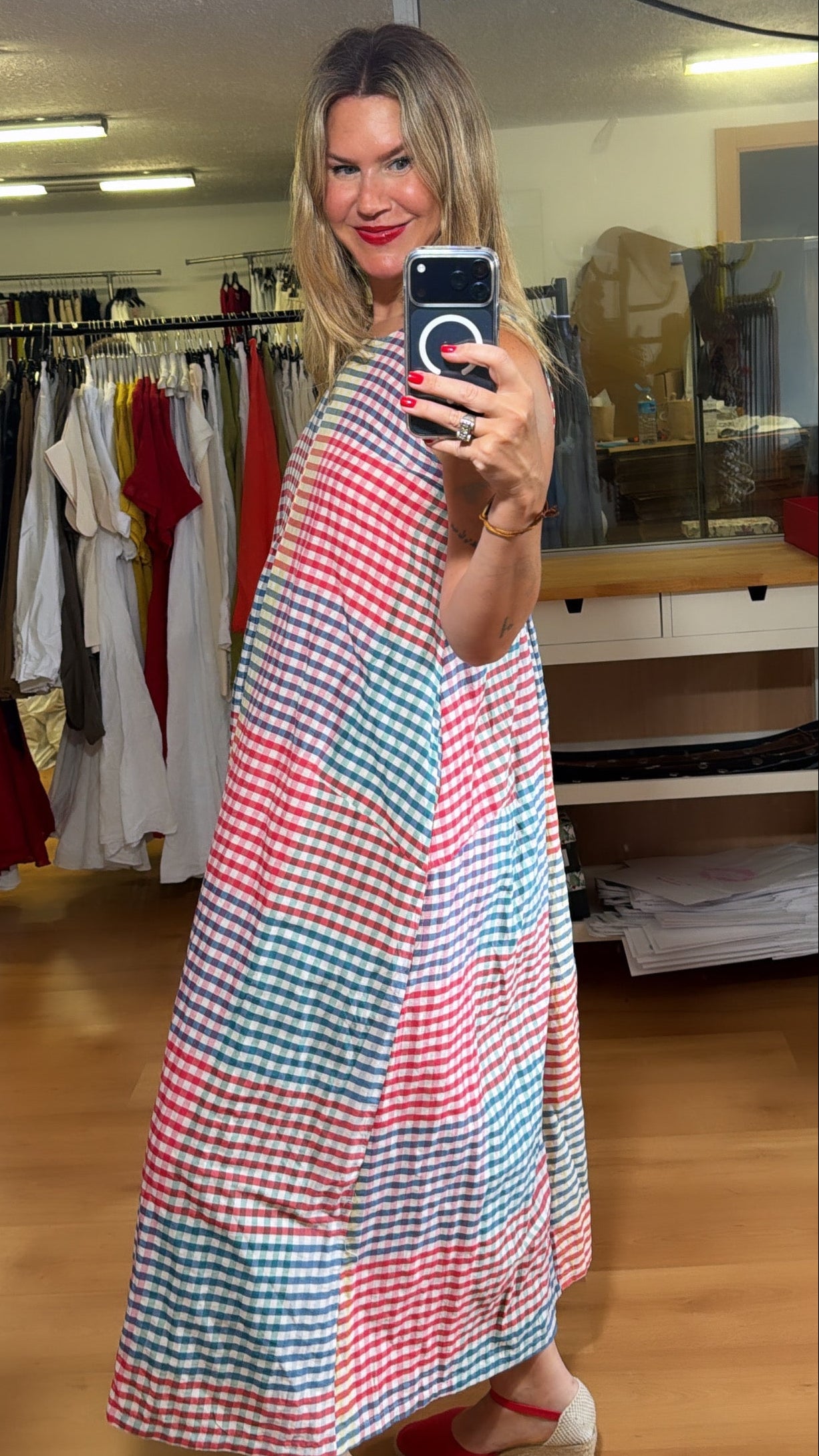 Vestido sin mangas rayas y Vichy