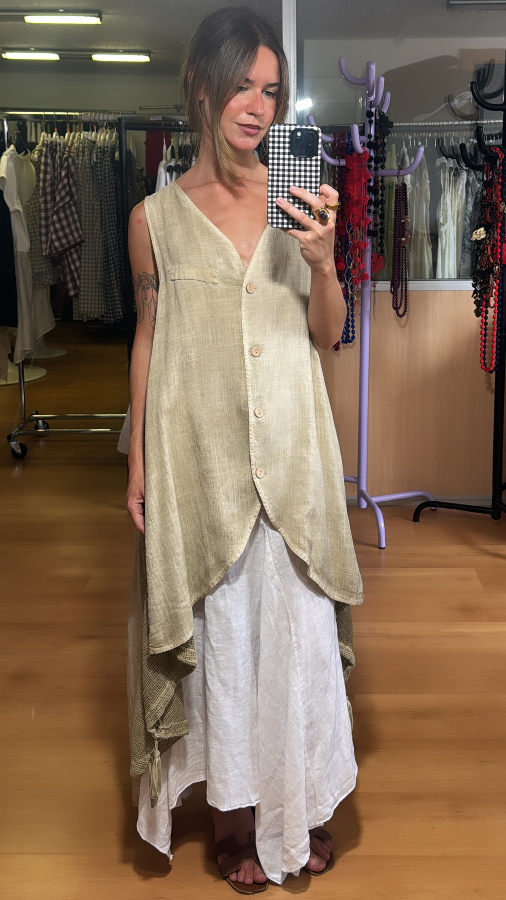 Blusa asimétrica combinada