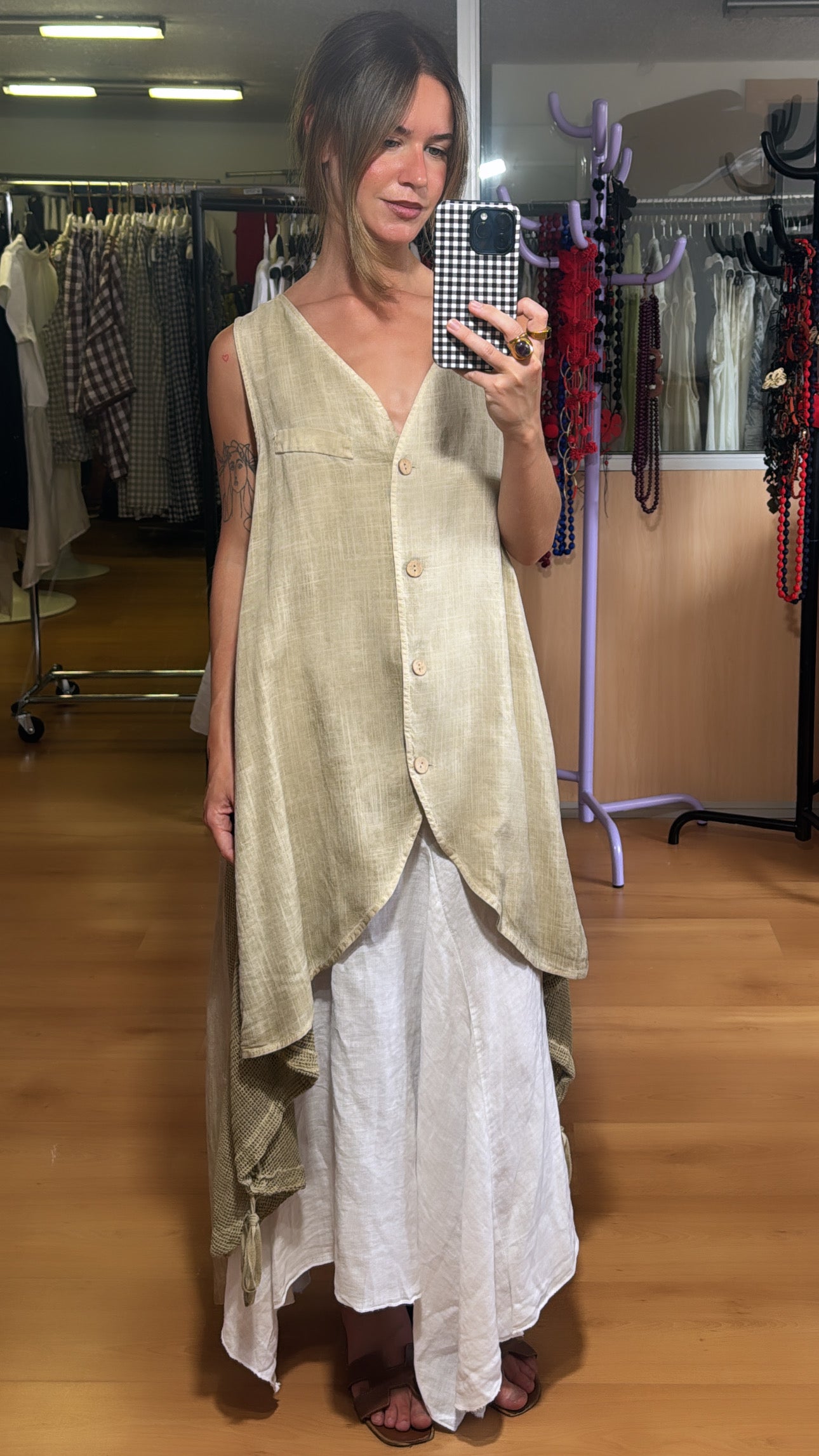 Blusa asimétrica combinada