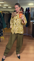 Pantalón verde con brillo