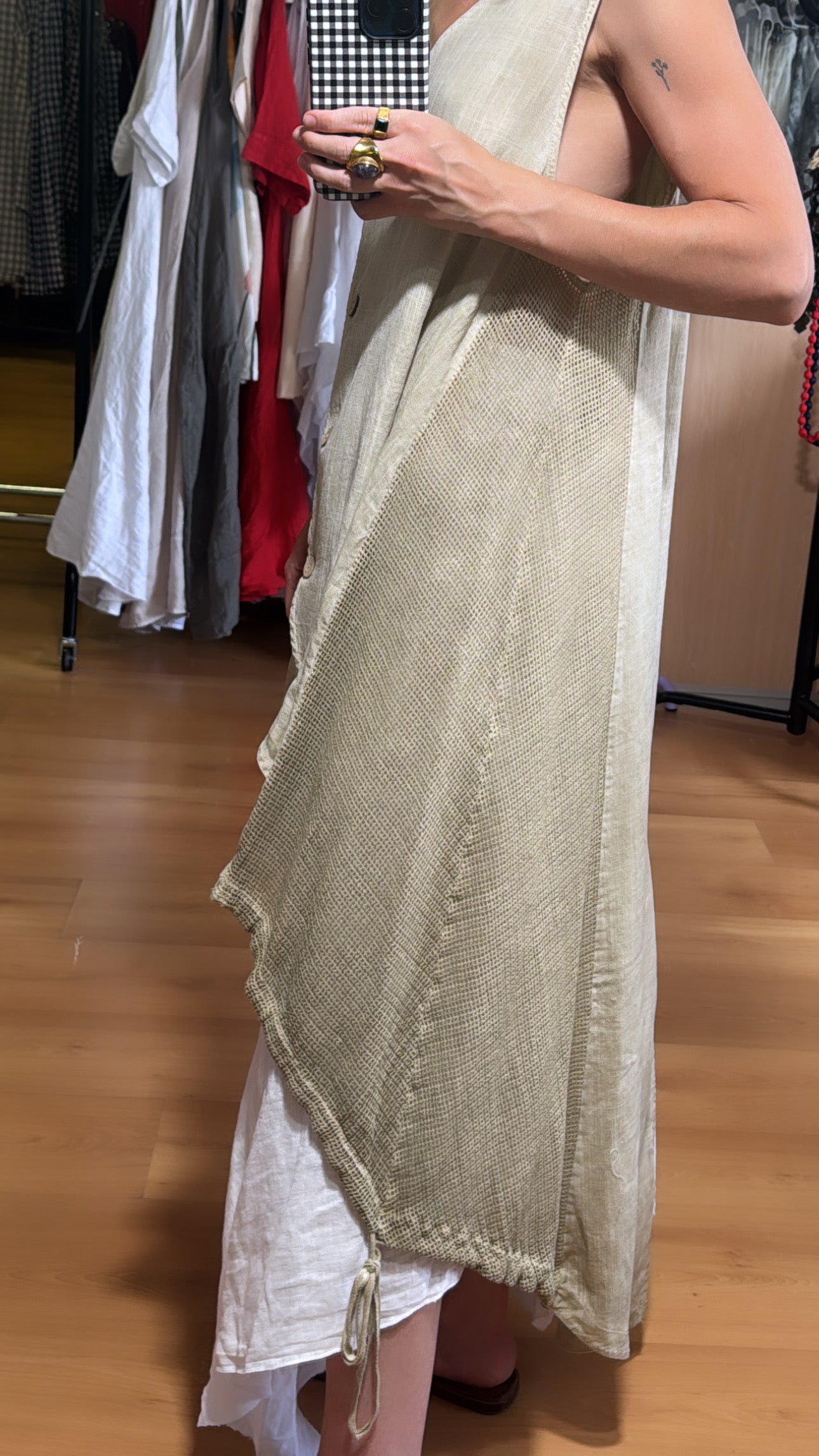 Blusa asimétrica combinada