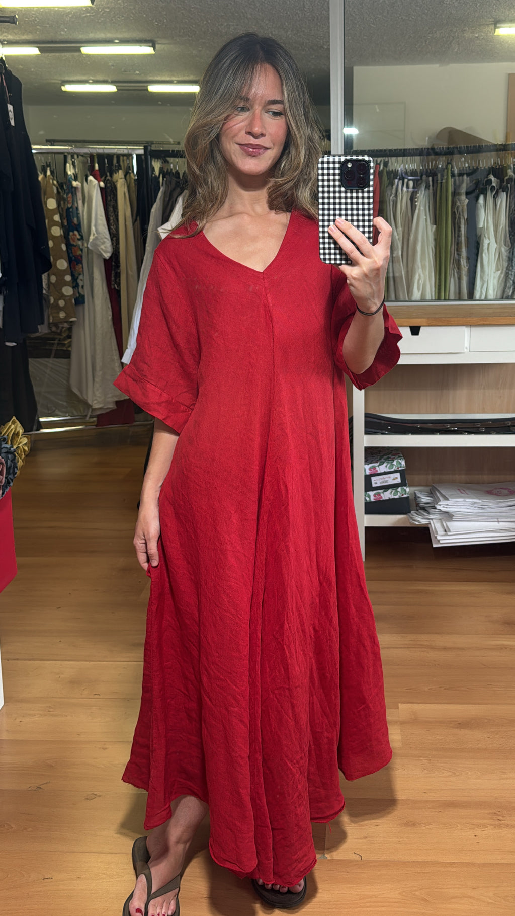 Vestido lino escote en V y mangas