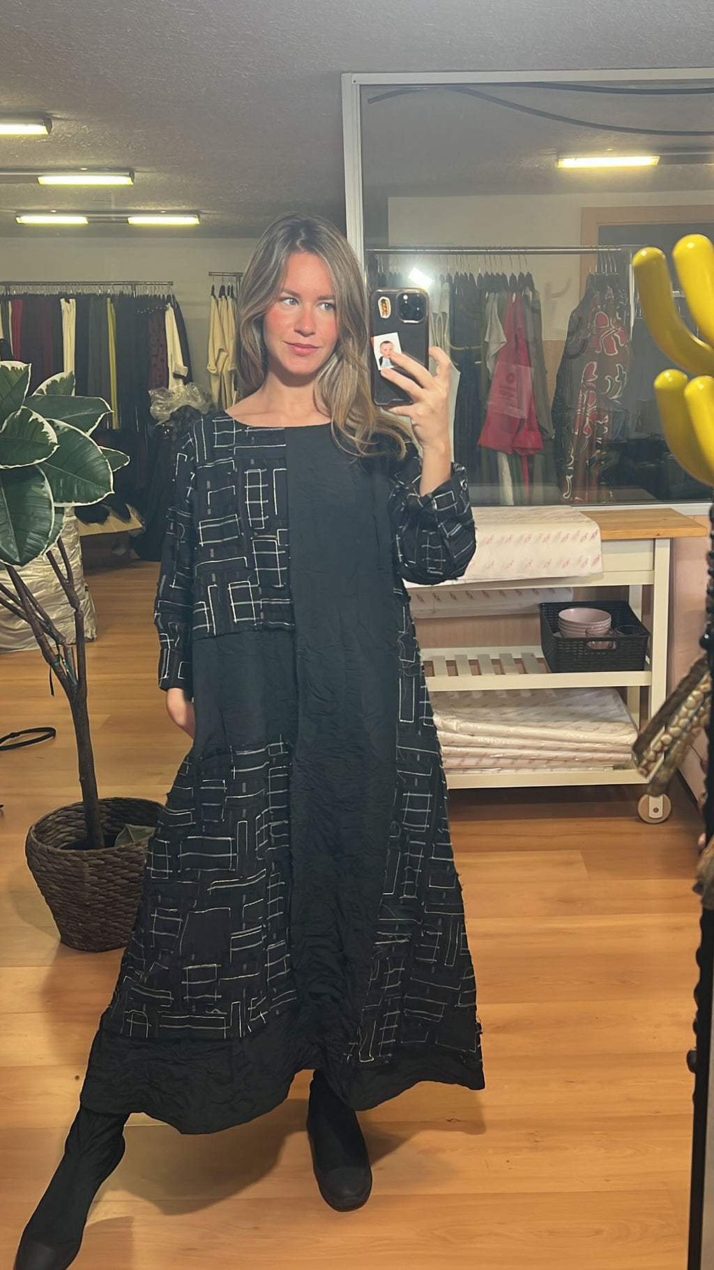 Vestido combinado geométrico