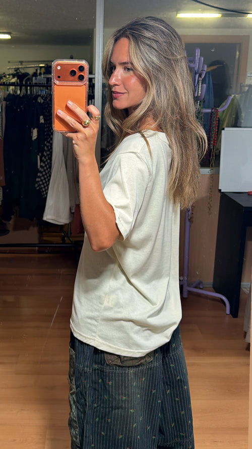 Camiseta manga corta y cuello pico