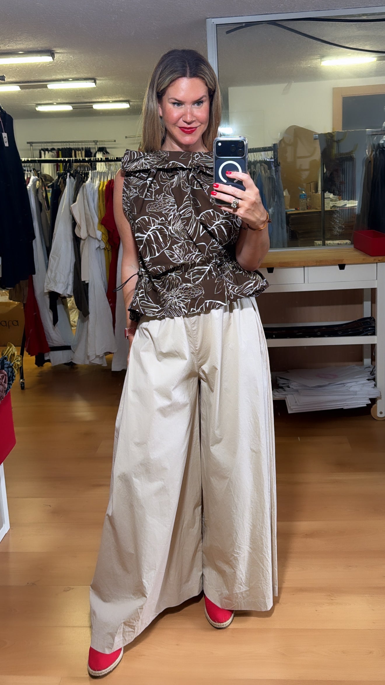 Pantalón palazzo beige