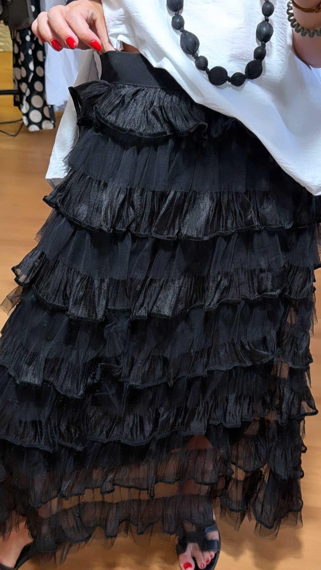 Falda de tul negra con volantes