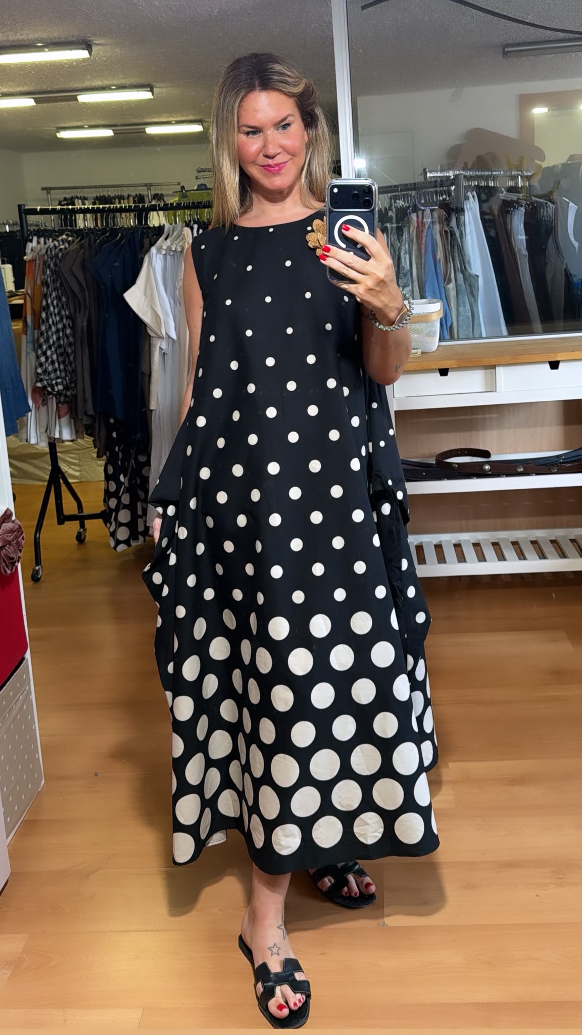 Vestido de lunares sin mangas