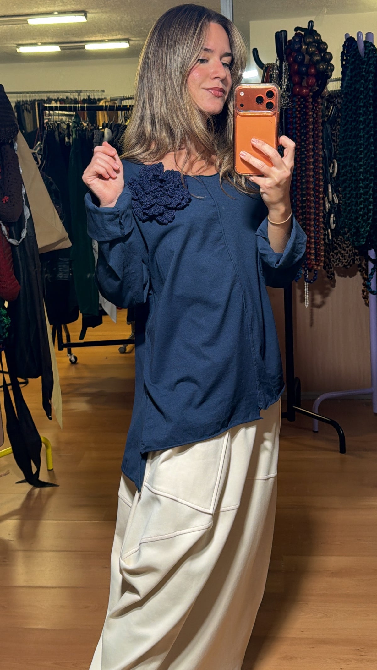 Camiseta cuello redondo irregular