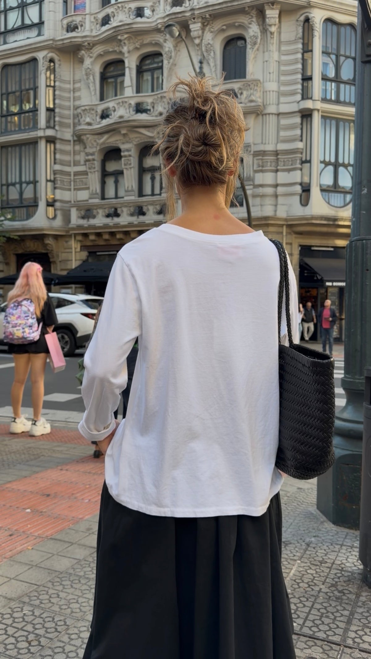 Camiseta manga larga pico asimetrico