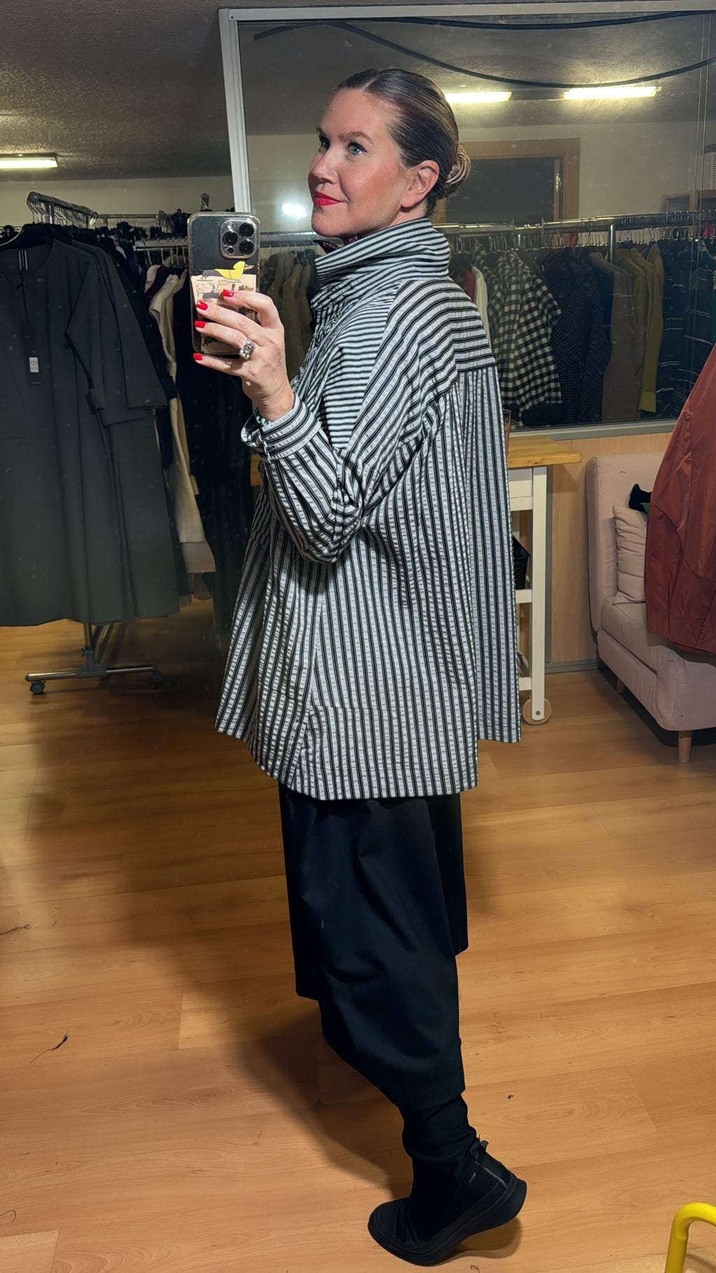 Camisa rayas gris y negra