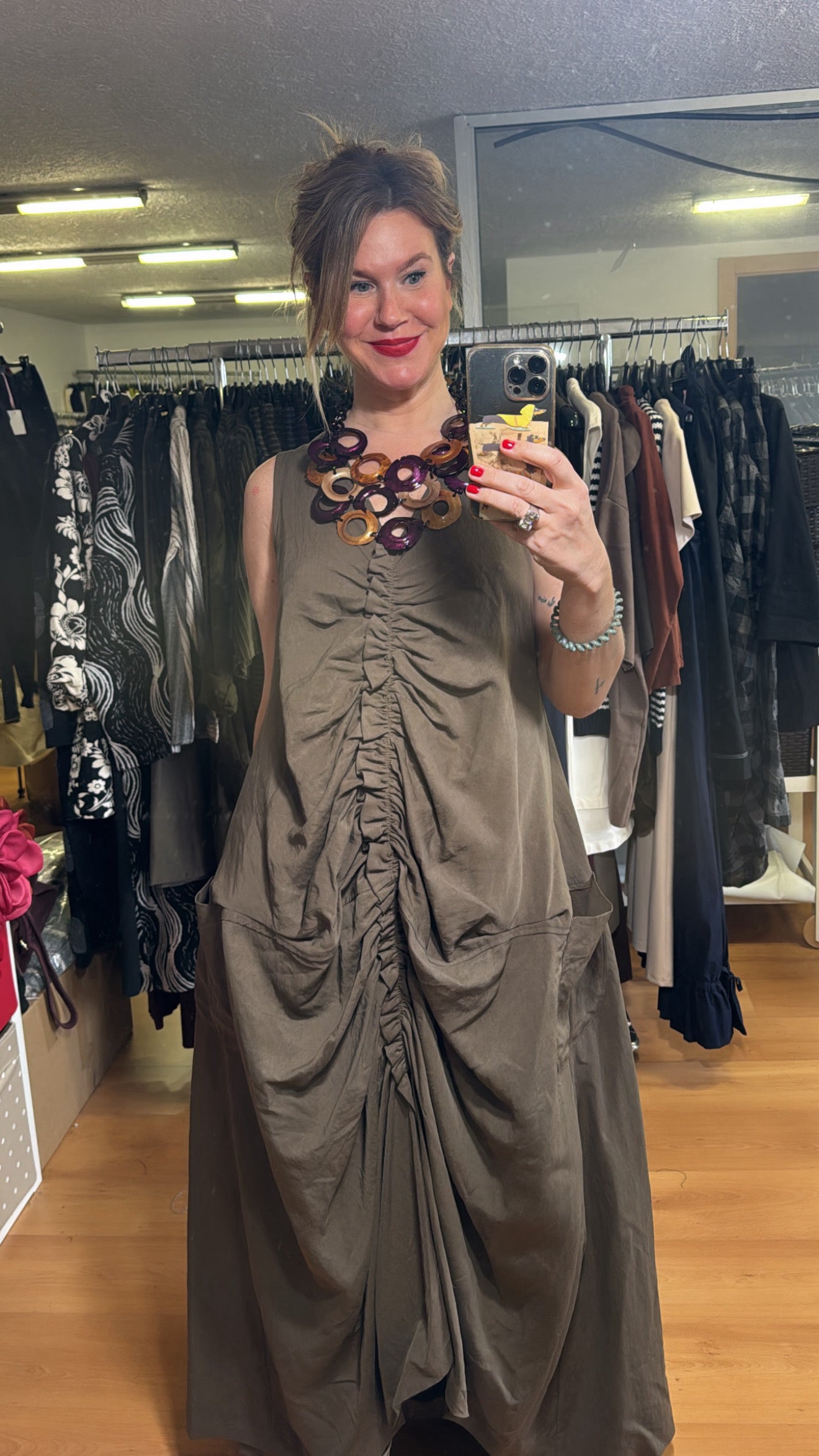 Vestido fruncido sin mangas