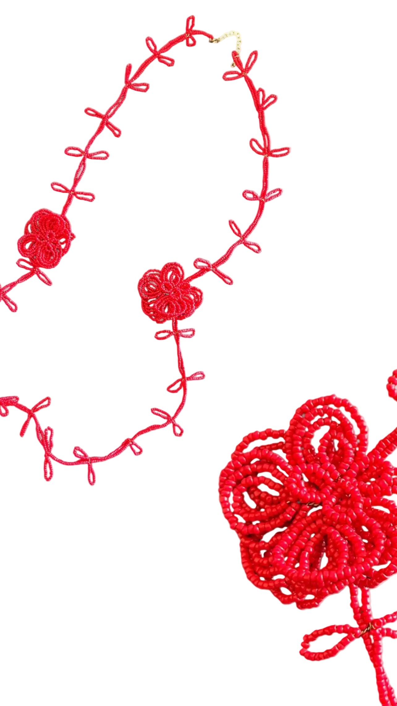 Collar floral de abalorios
