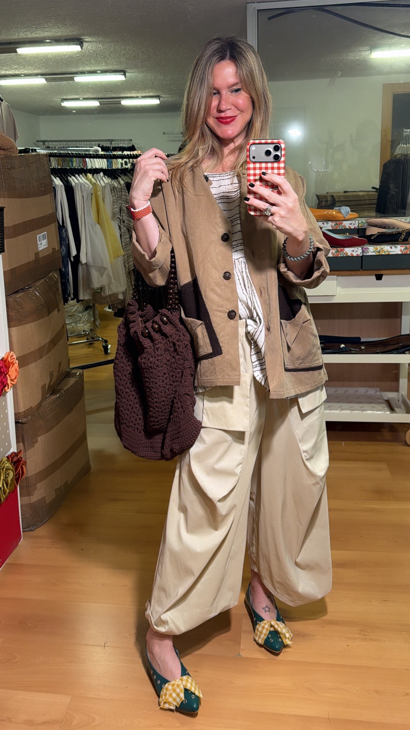 Pantalón baggy con bolsillo plastrón