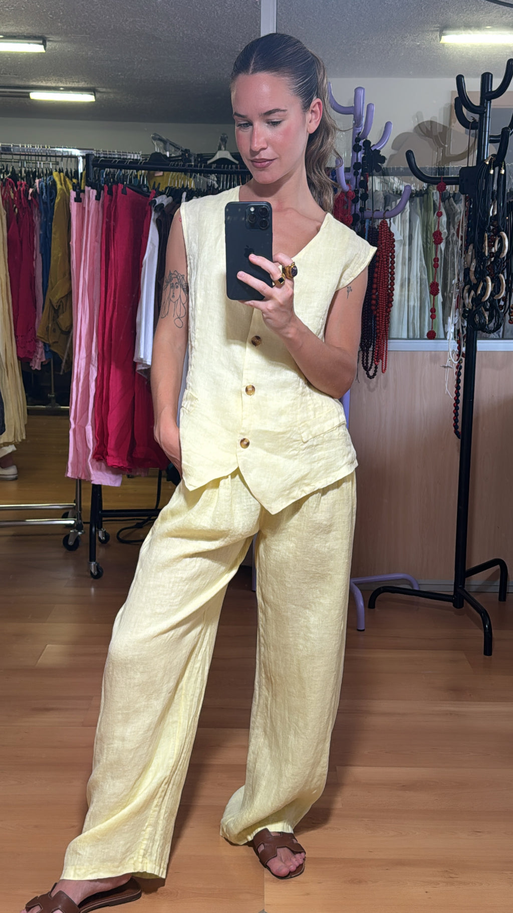 Pantalon lino botón
