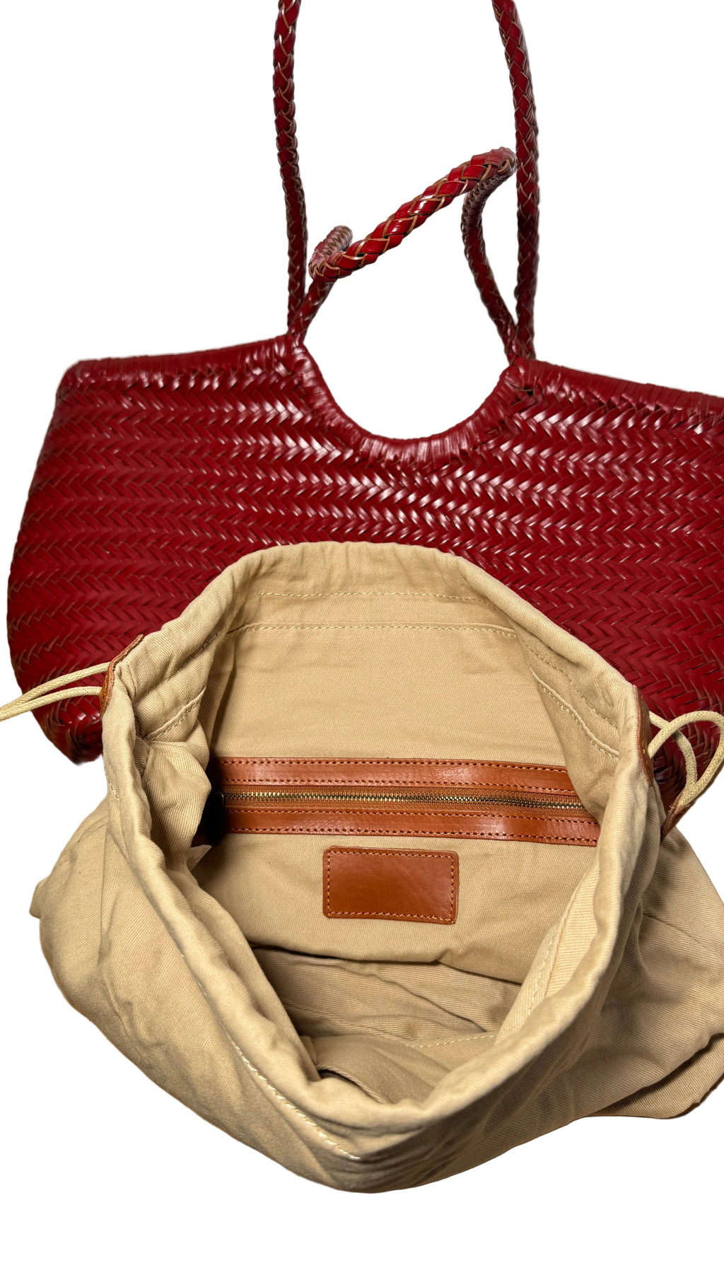 Bolso de piel trenzada rojo