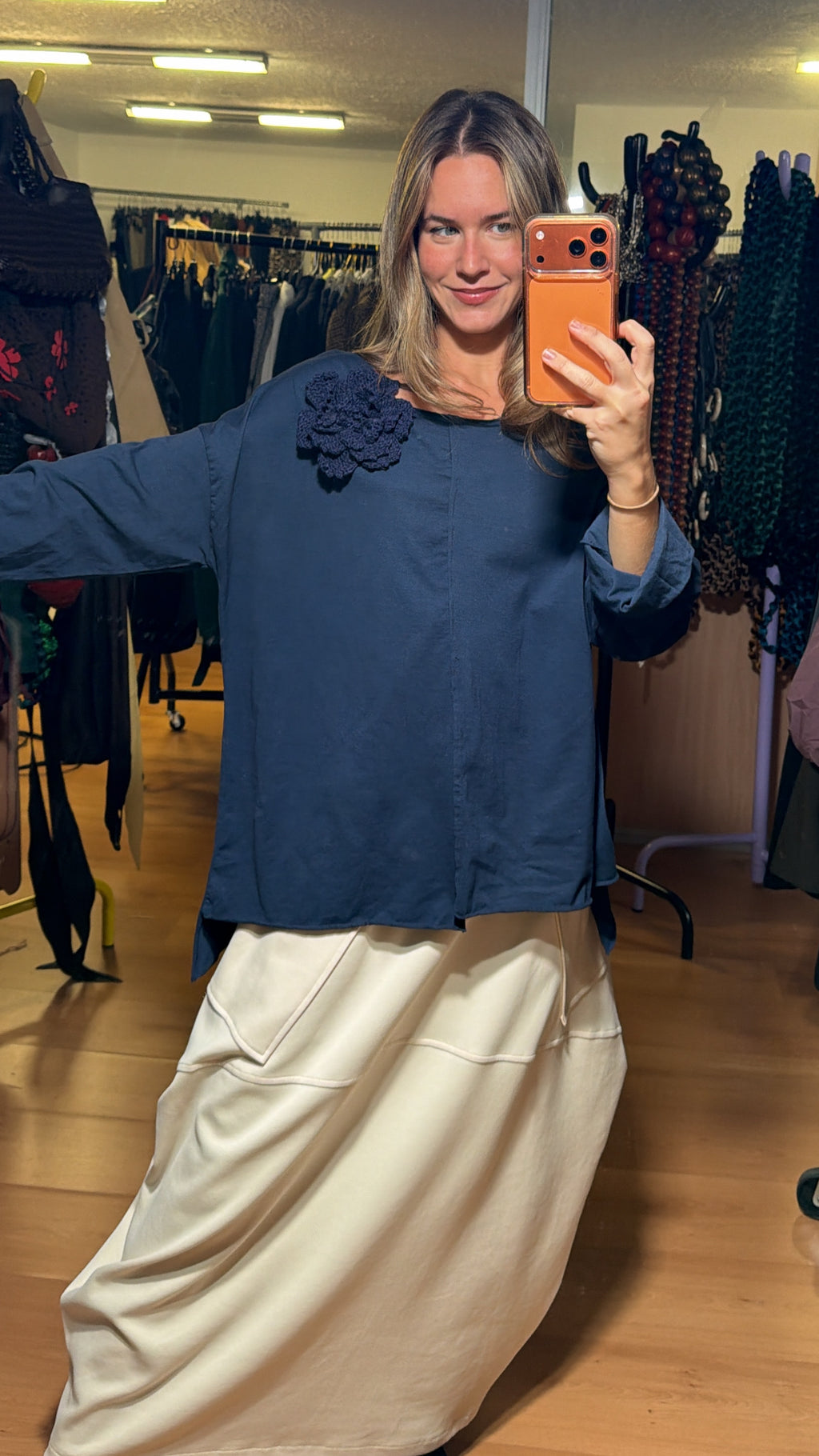 Camiseta cuello redondo irregular