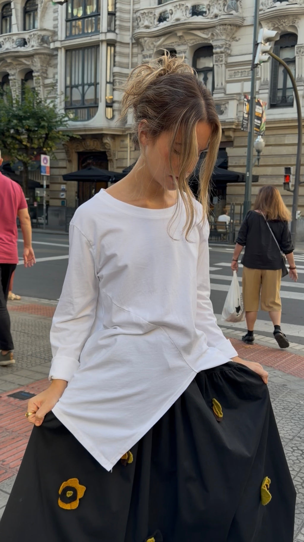 Camiseta manga larga pico asimetrico
