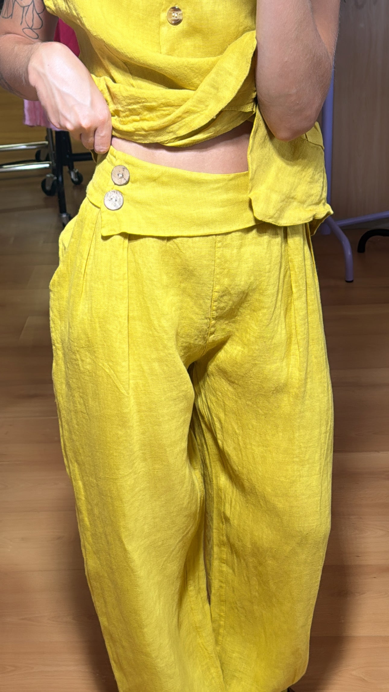 Pantalon lino doble botón