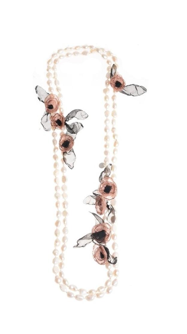 Collar largo perlas cultivadas flores