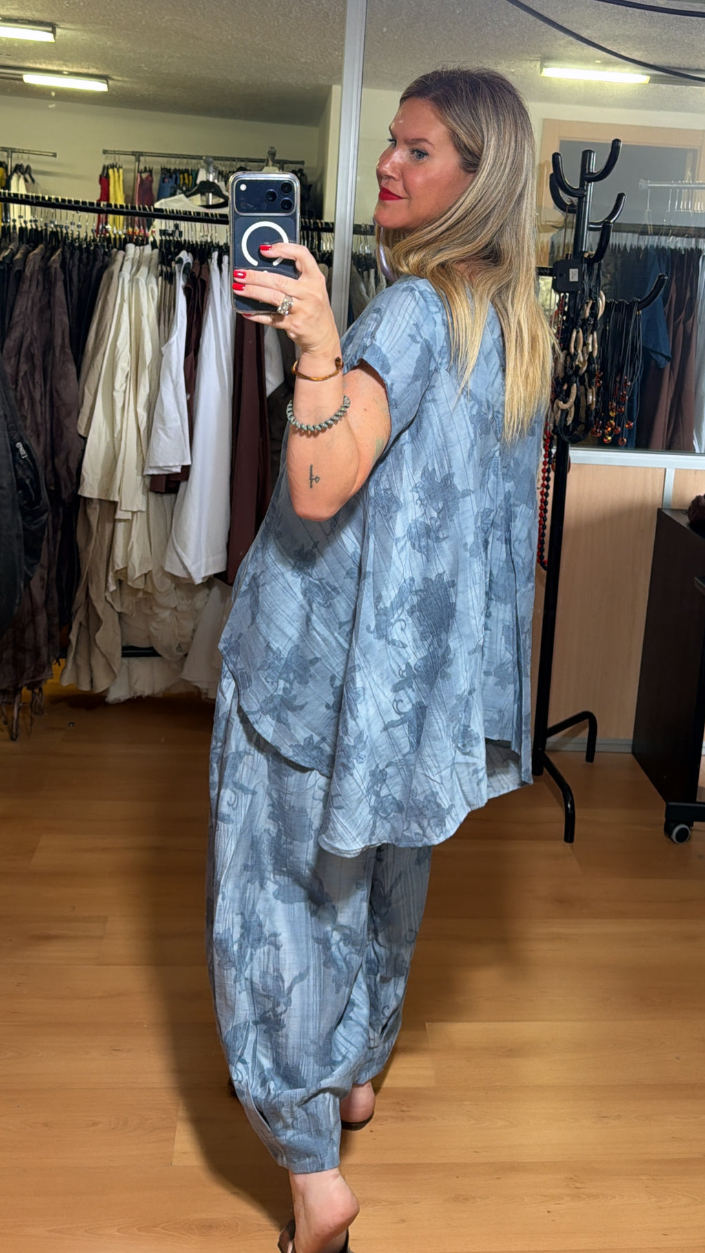 Blusa detalle floral