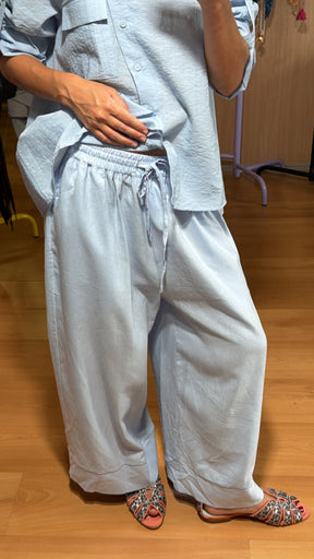 Pantalón celeste