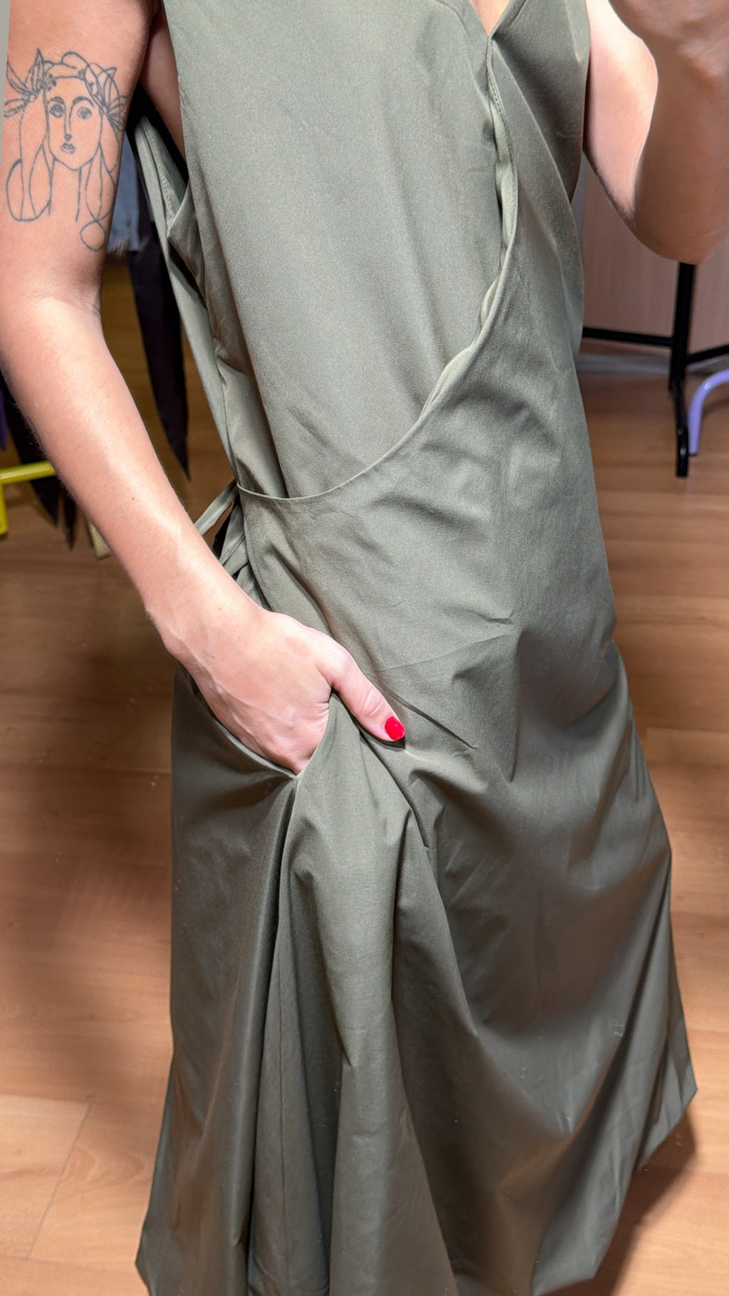 Vestido cruzado con lazo