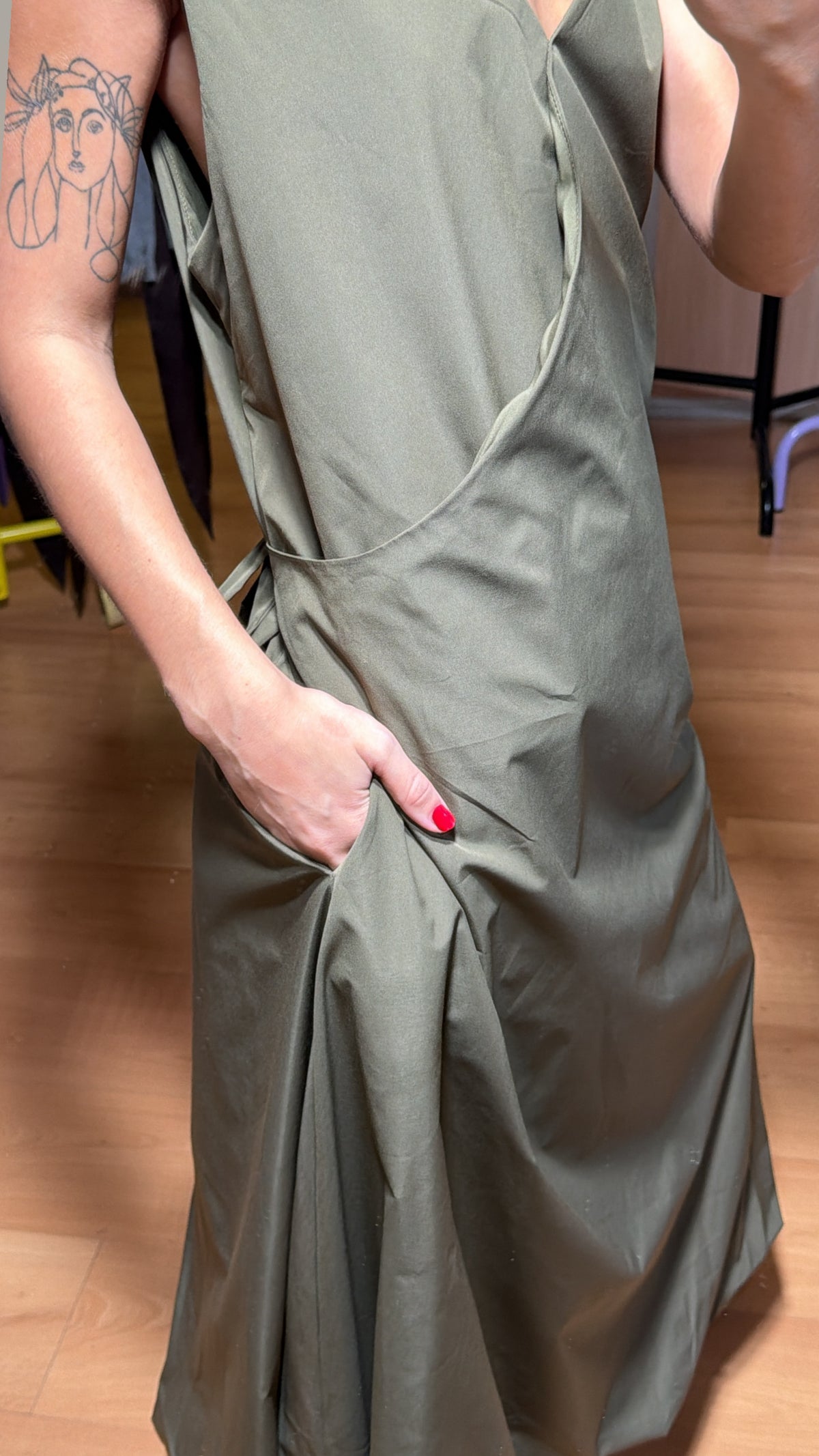 Vestido cruzado con lazo