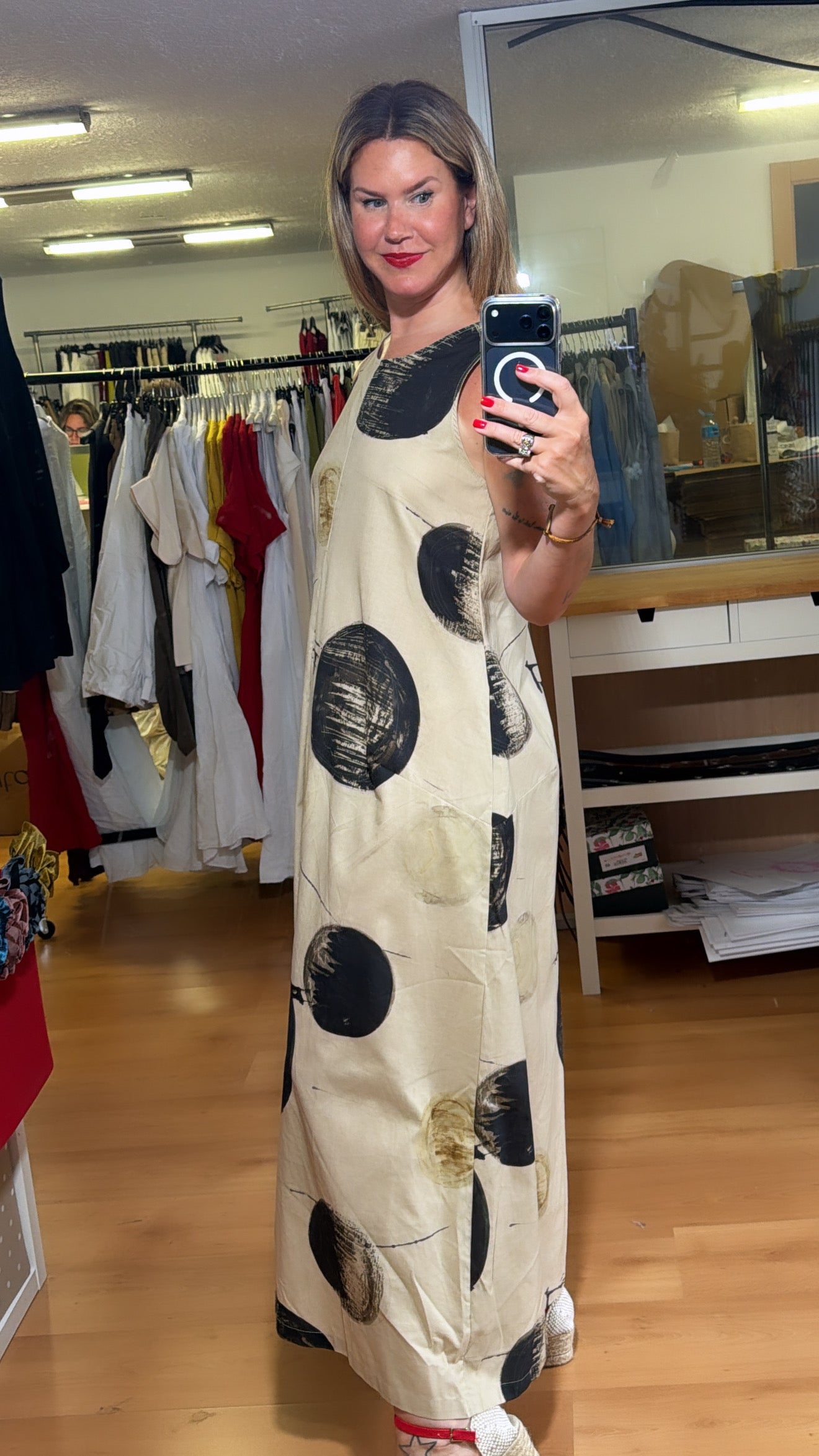 Vestido estampado de círculos efecto pincelada