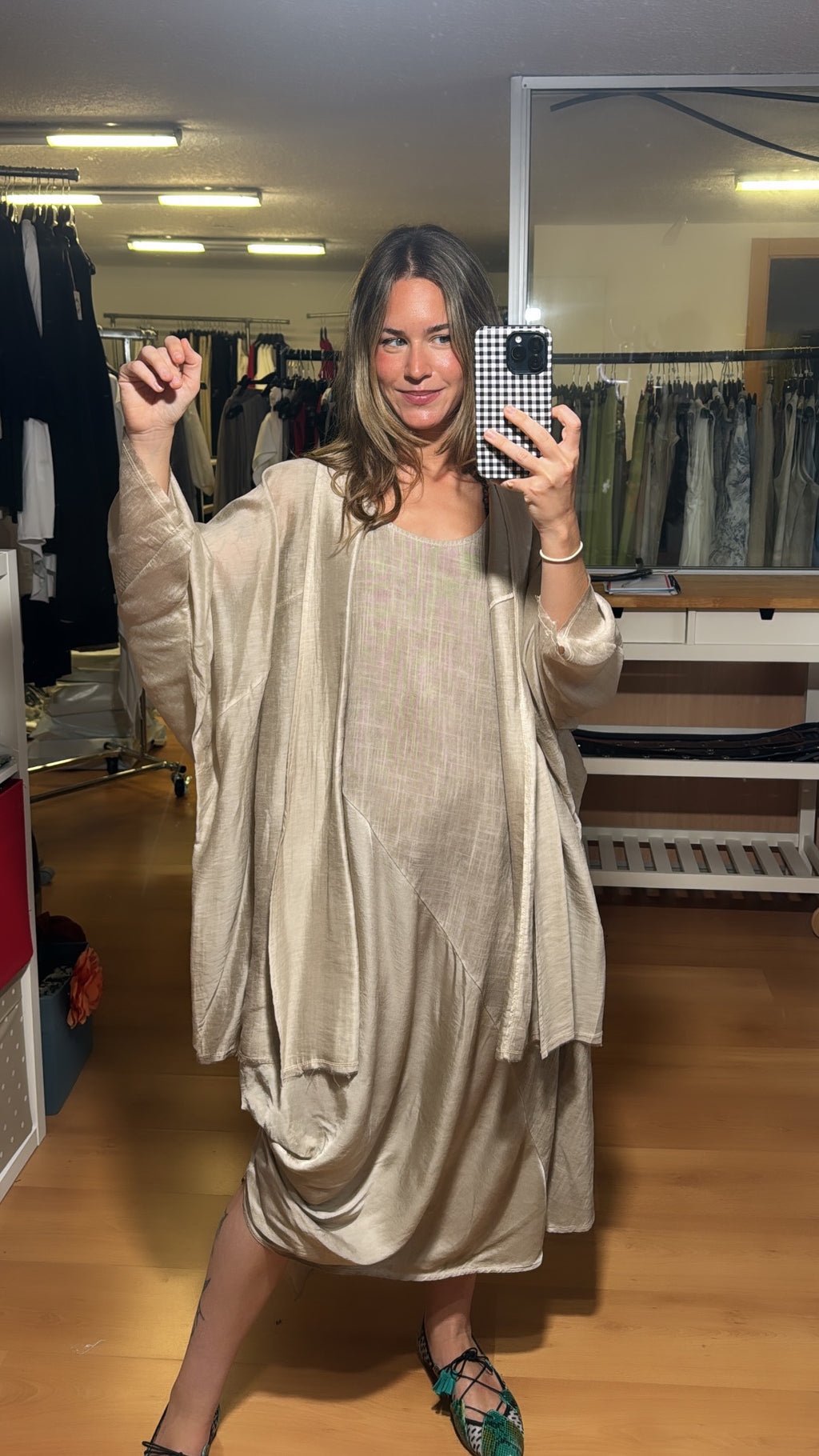 Vestido combinado corte asimétrico