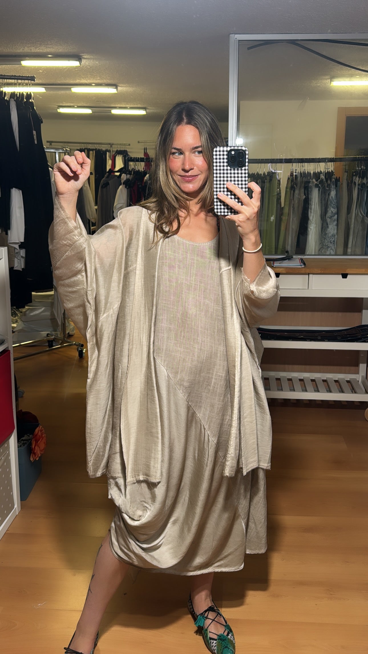 Vestido combinado corte asimétrico