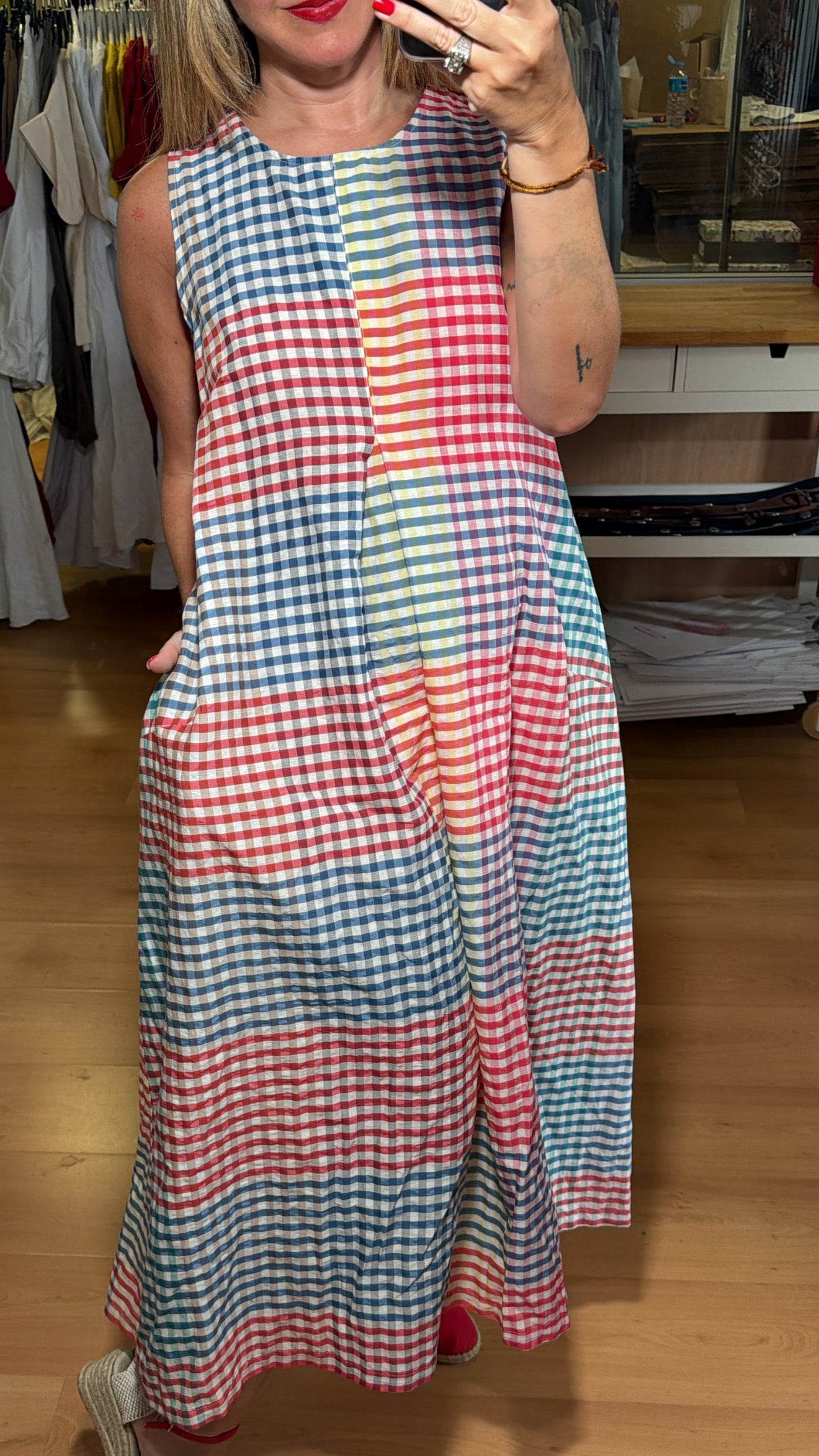 Vestido sin mangas rayas y Vichy