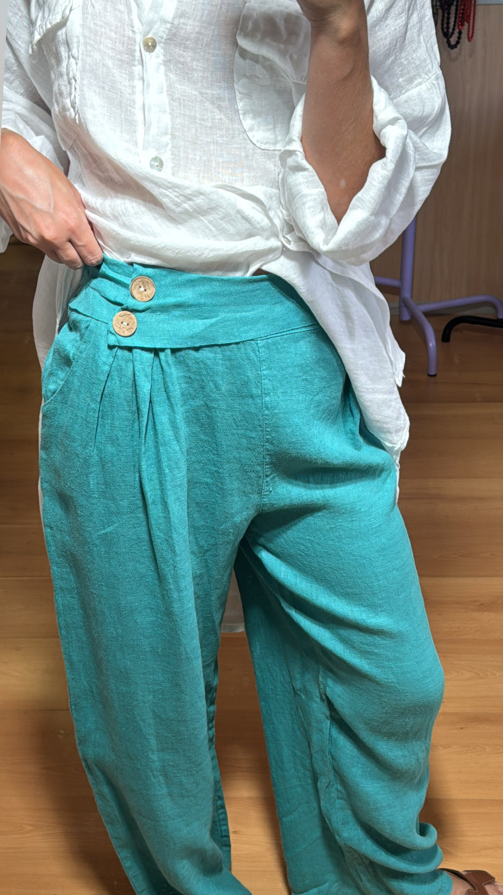 Pantalon lino doble botón