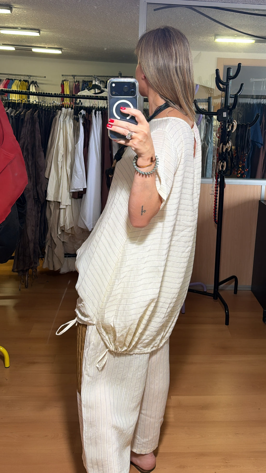 Blusa a rayas fruncida