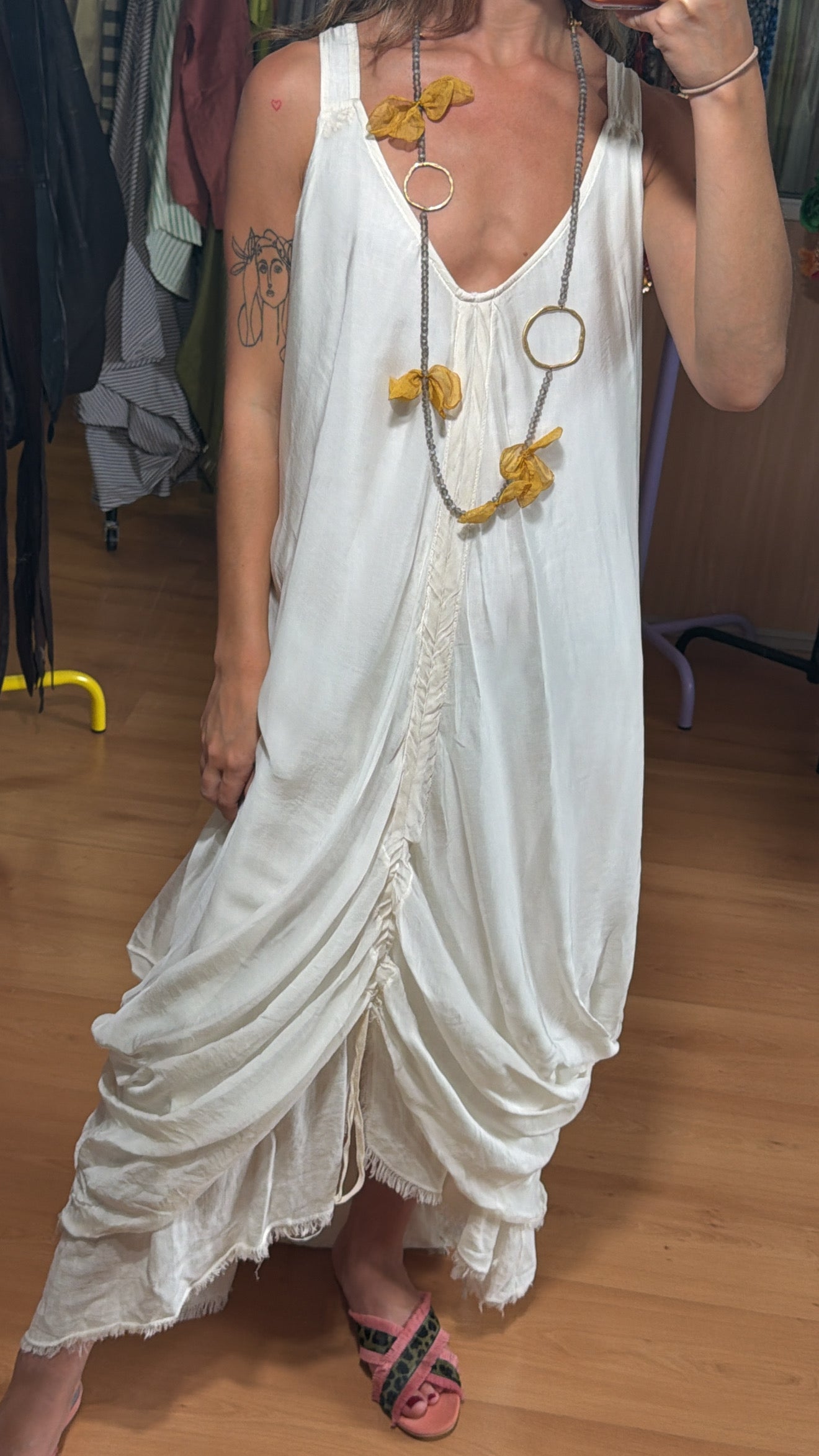 Vestido tirantes y fruncido