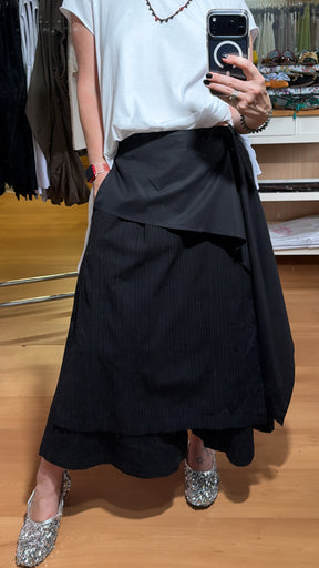 Pantalon con sobre falda
