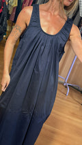 Vestido azul marino fruncido