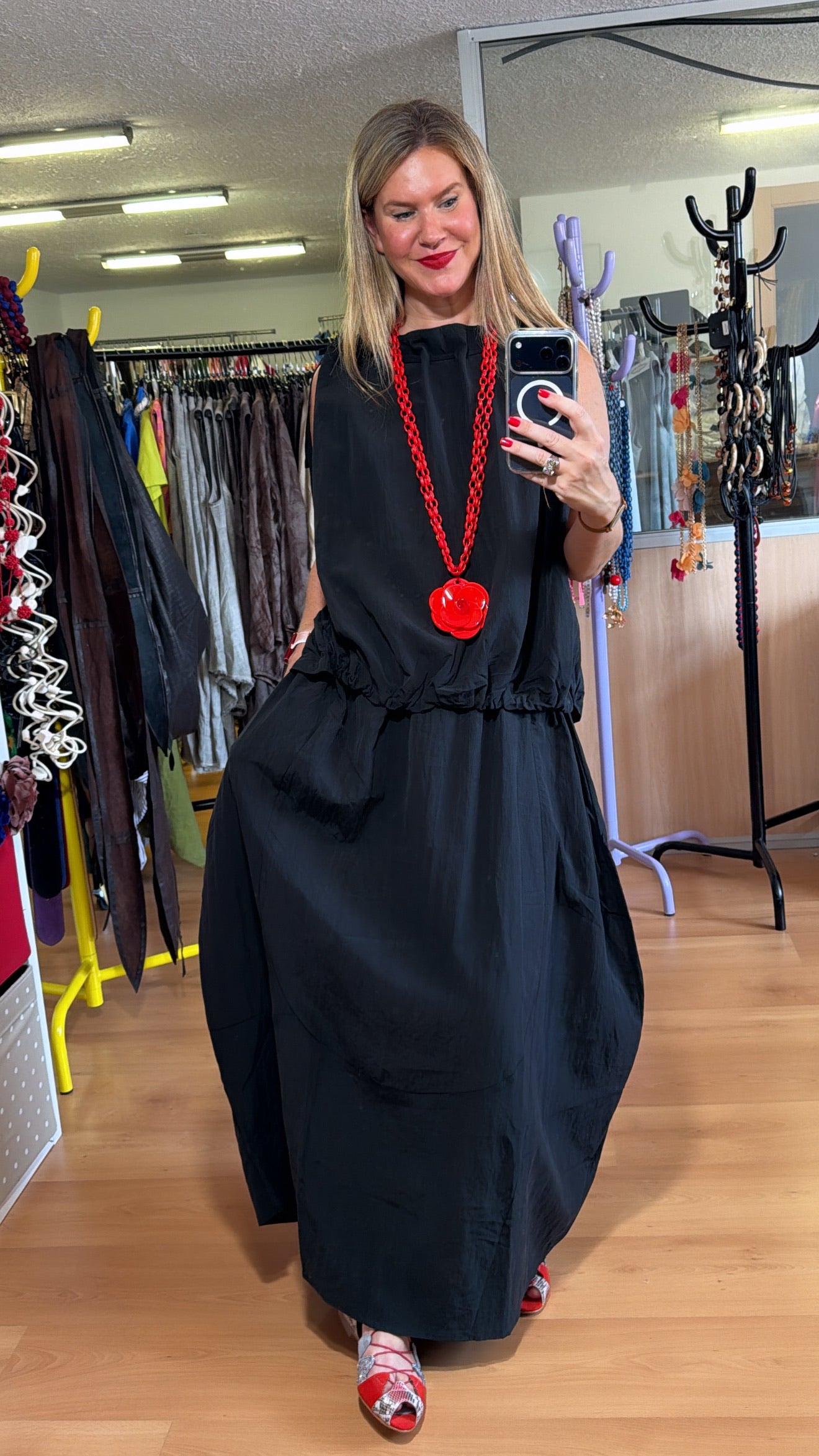 Conjunto blusa y falda