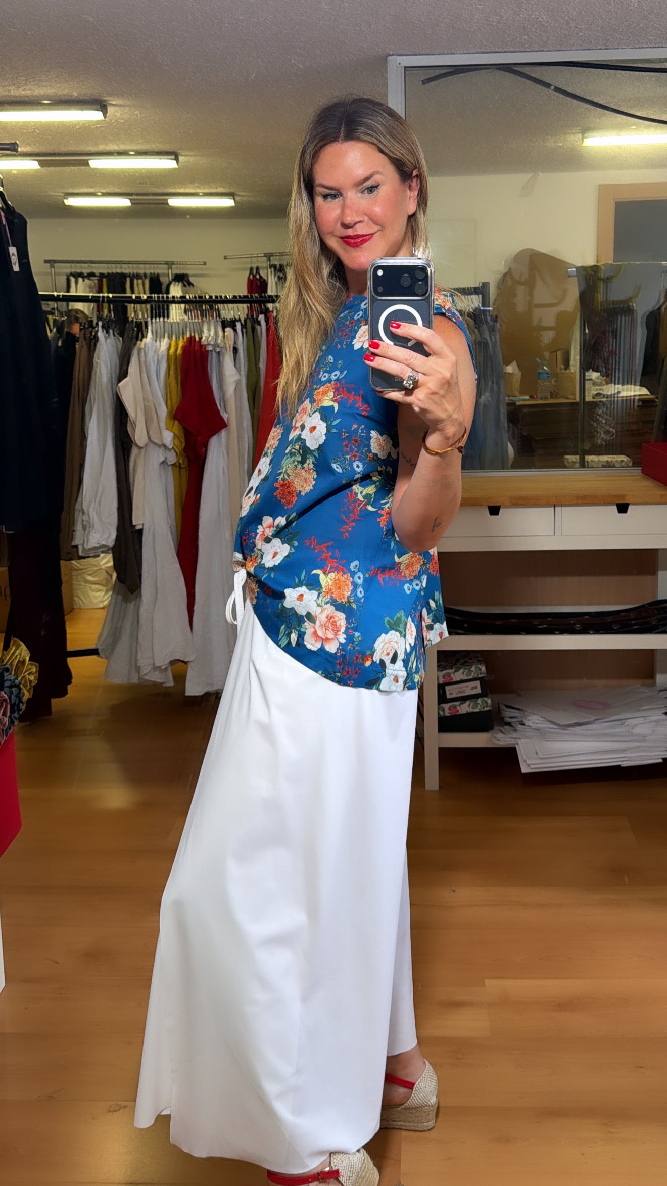 Blusa azul floral
