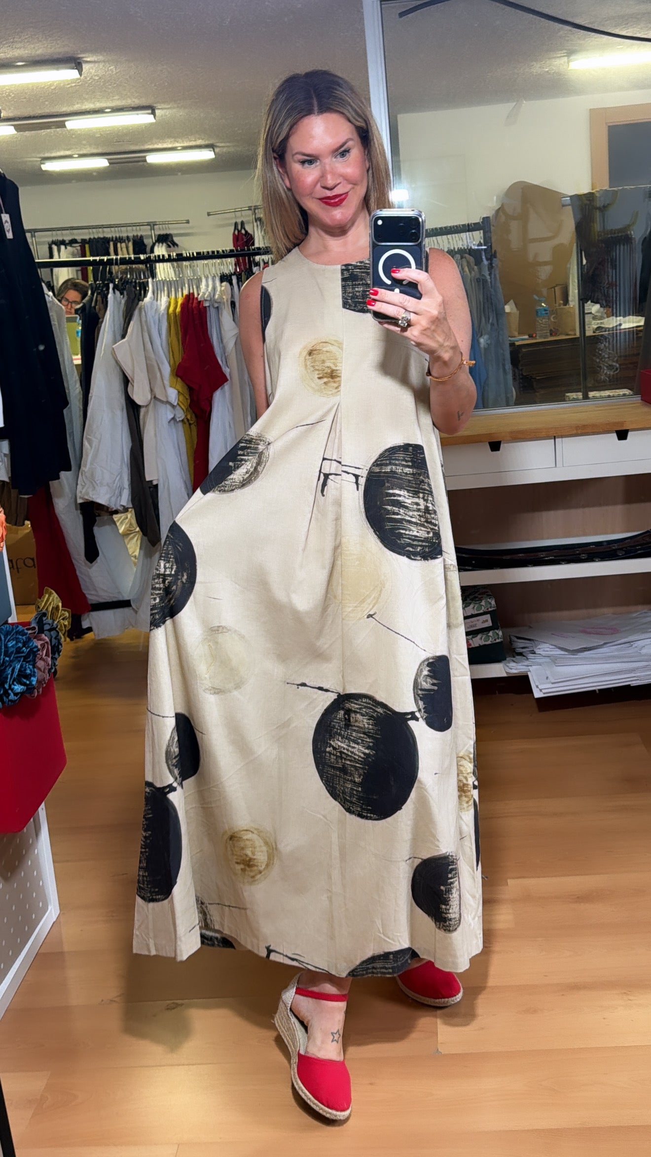 Vestido estampado de círculos efecto pincelada