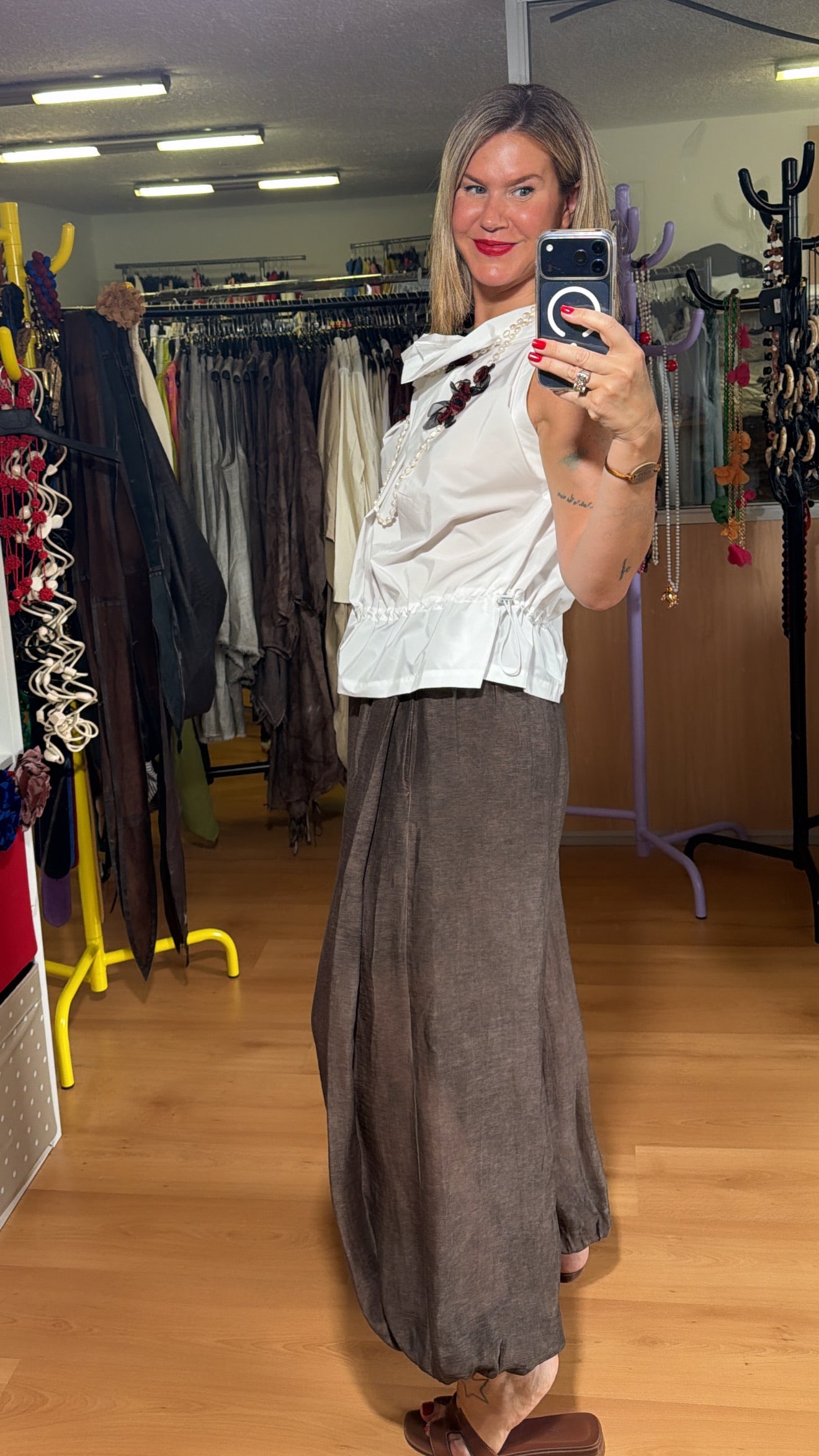 Blusa cuello arlequín sin mangas