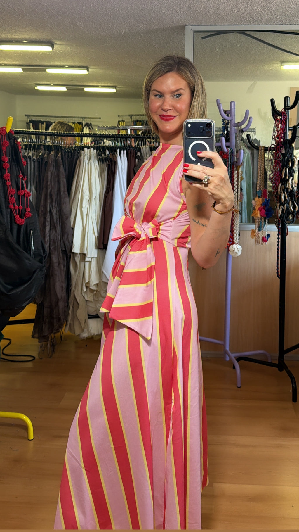Vestido rayas y lazada lateral